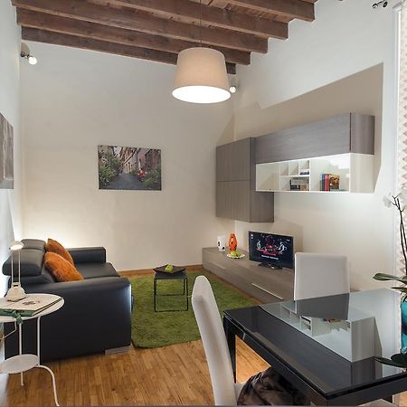 Fl Apartments Charming Flat In The Heart Of Trastevere โรม ภายนอก รูปภาพ