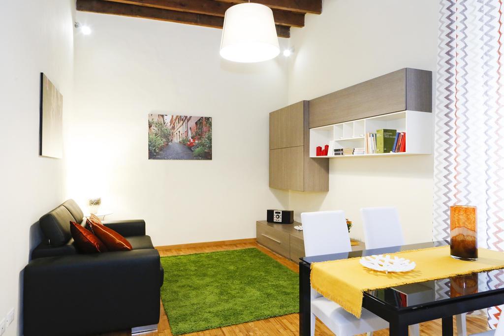 Fl Apartments Charming Flat In The Heart Of Trastevere โรม ภายนอก รูปภาพ