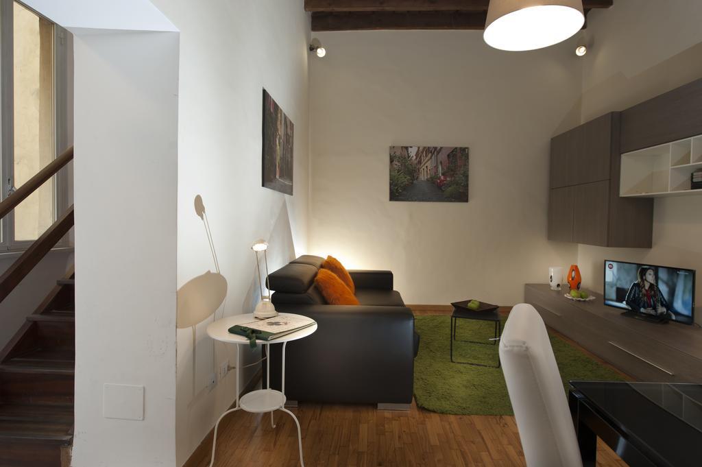 Fl Apartments Charming Flat In The Heart Of Trastevere โรม ภายนอก รูปภาพ