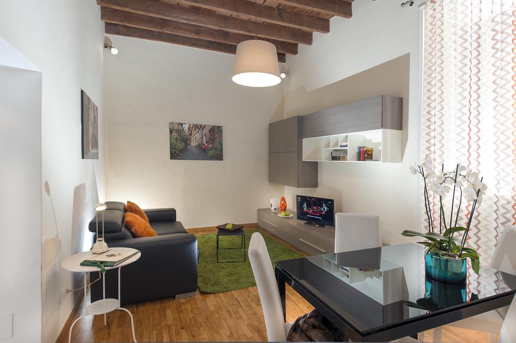 Fl Apartments Charming Flat In The Heart Of Trastevere โรม ภายนอก รูปภาพ